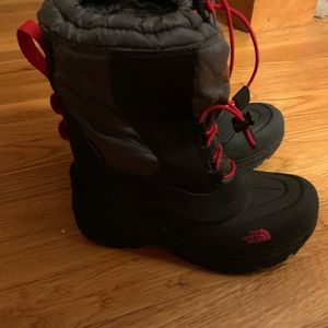 Little Boys size 3 winter boots / the North Face